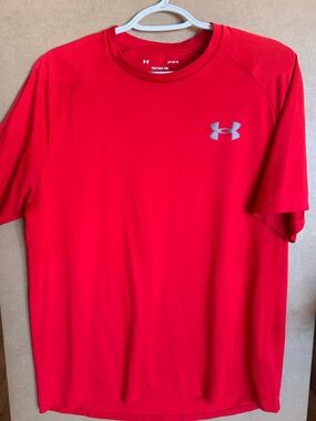 LG Red Short-Sleeve Men's Athletic Tee